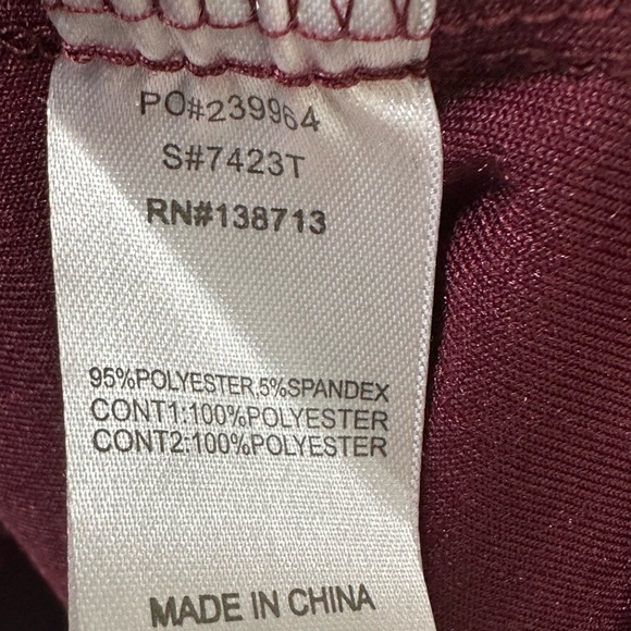 Women's Doe & Rae Cranberry Dark Red Crushed Velvet Flowy Tank - Picture 6 of 10